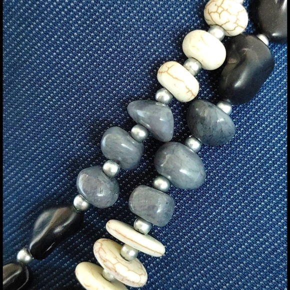 Double Strand Natural Stone Bead Necklace Earrings Set - Picture 2 of 7